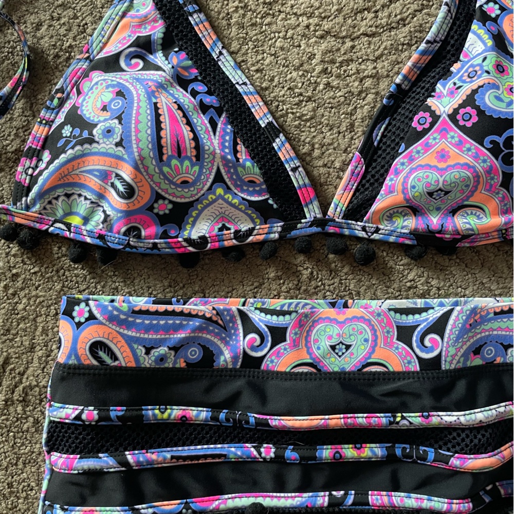 Small Junior’s Bathing suit, strappy top and bottom - Picture 2 of 4